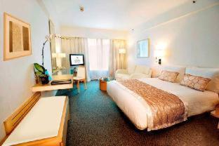 Regal Airport Hotel Hong Kong